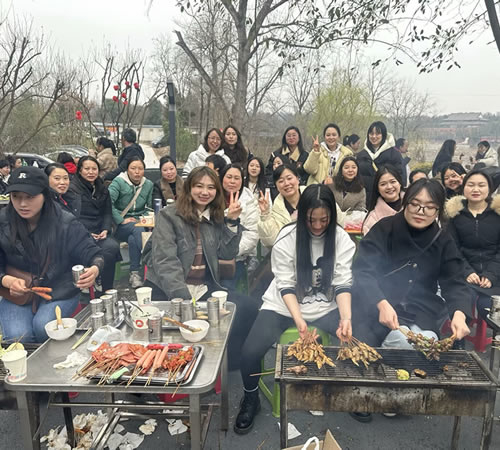 綿陽市先鋒醫(yī)療器械有限公司—— 慶?！?.8婦女節(jié)”，共赴燒烤盛宴，致敬巾幗風采